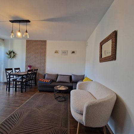 Komfortowy Apartament Dwupokojowy Z Tarasem I Garaz Ustka Kültér fotó