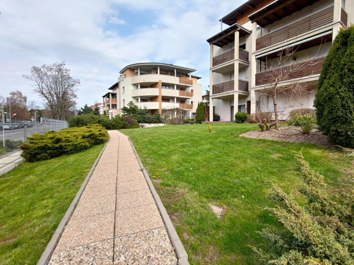Komfortowy Apartament Dwupokojowy Z Tarasem I Garaz Ustka Kültér fotó